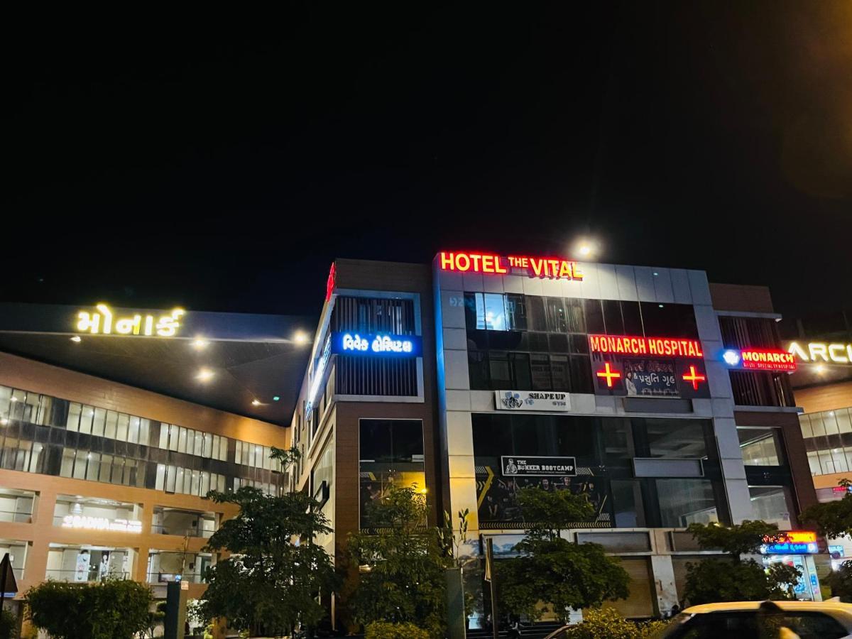 Hotel The Vital Σουράτ Εξωτερικό φωτογραφία